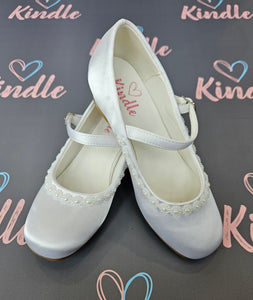 KINDLE Girls White Communion Shoes:- Heels Pearl