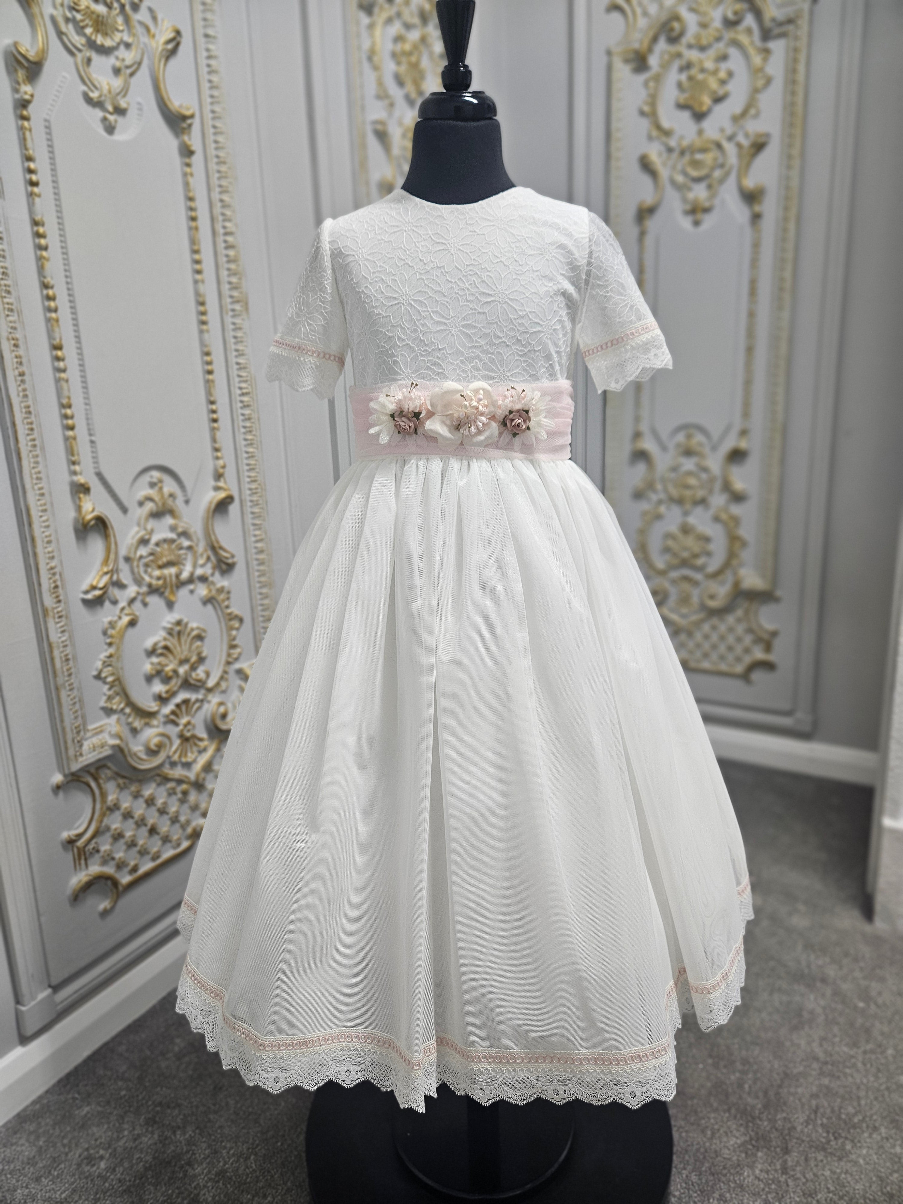 Carmy Girls Holy Communion Dress:- 5120 Ivory – Kindle Clothing