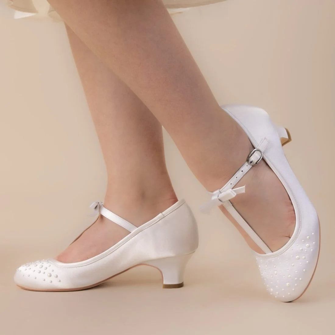 KINDLE Girls White Communion Shoe:- 9501 Pump