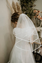 Load image into Gallery viewer, Emmerling Girls White Communion Veil:- 77168
