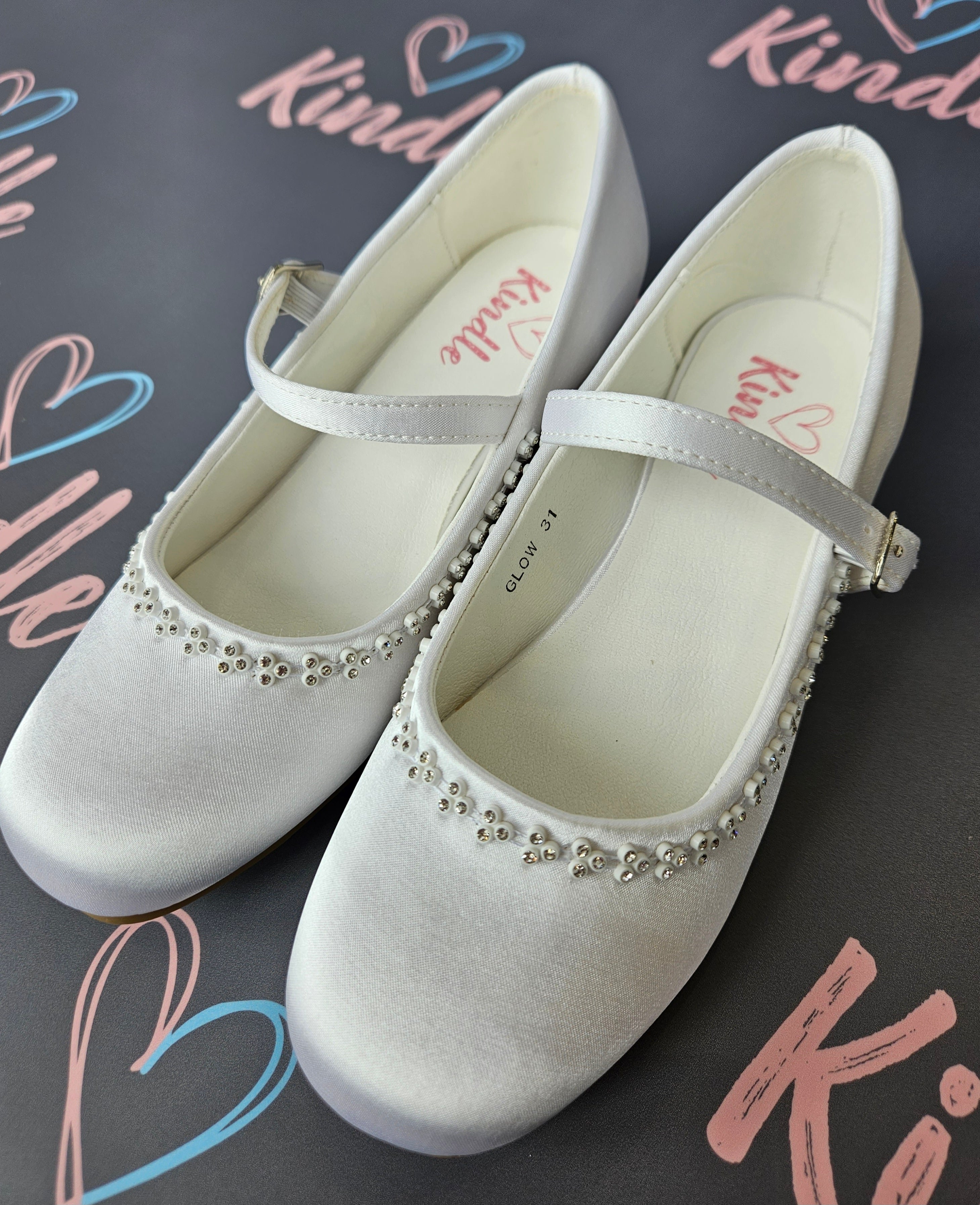 KINDLE Girls White Communion Shoes:- Heels Glow