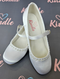 KINDLE Girls White Communion Shoes:- Heels Glow