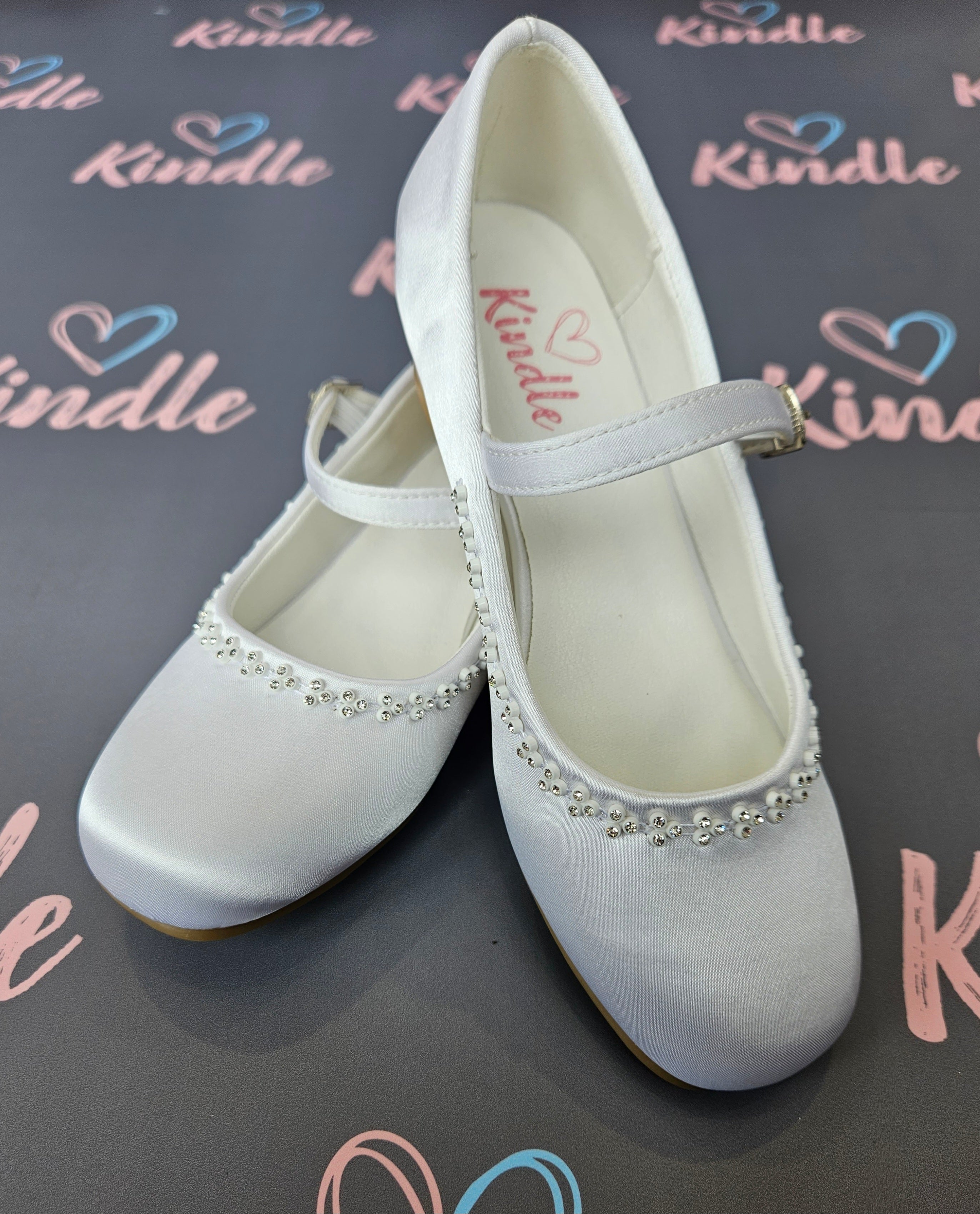 KINDLE Girls White Communion Shoes:- Heels Glow