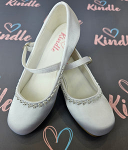 KINDLE Girls White Communion Shoes:- Heels Glow