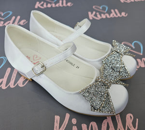 KINDLE Girls White Communion Shoes:- Heels Twinkle