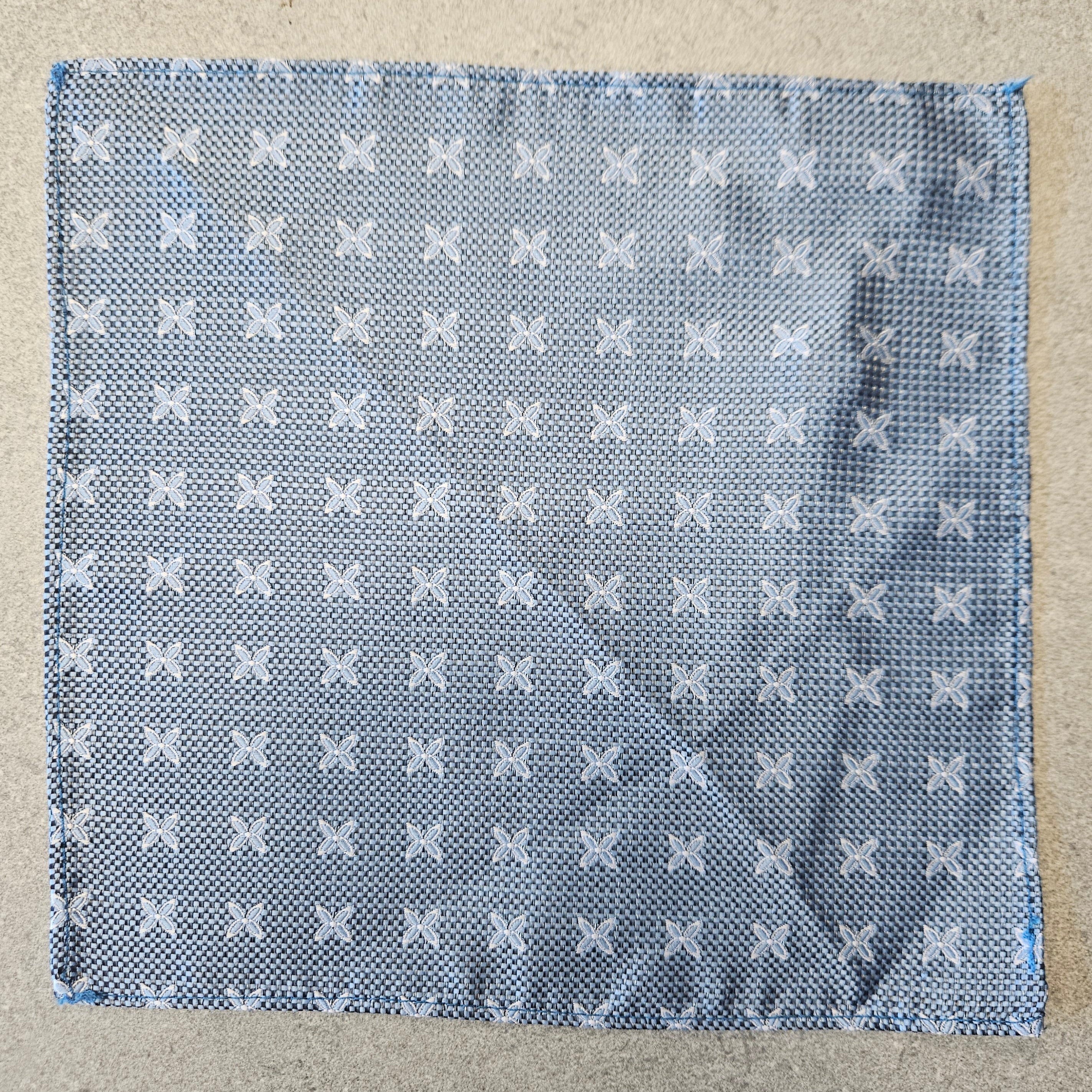 One Varones Boys Pocket Square:- Pale Blue