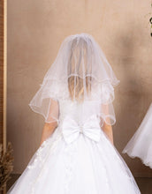 Load image into Gallery viewer, Sweetie Pie Girls White Communion Veil :- V004
