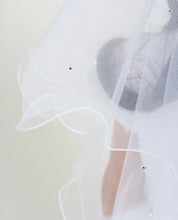 Load image into Gallery viewer, Sweetie Pie Girls White Communion Veil :- V005
