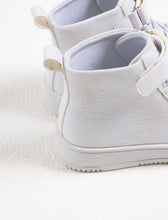 Load image into Gallery viewer, Sweeties By Sweetie Pie Girls White Sneaker Shoes:- Sadie Flats
