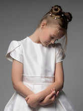 Load image into Gallery viewer, Paula&#39;s Communion Girls White Communion Dress:- PJ86
