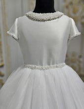 Load image into Gallery viewer, KINDLE EXCLUSIVE Girls White Communion Dress:- PJ75
