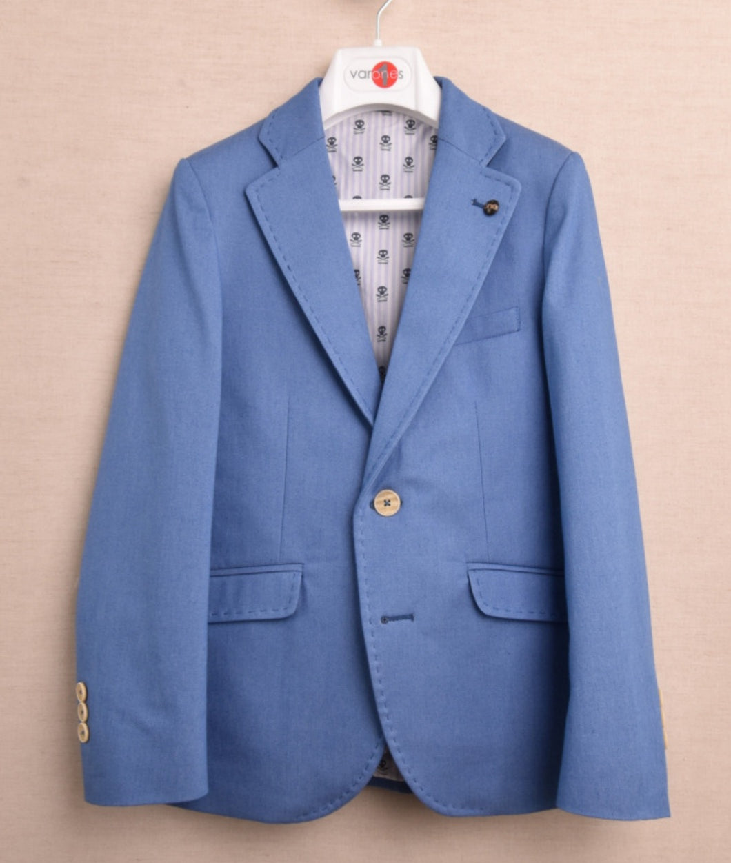 One Varones Blue Blazer:- 10-04096 70