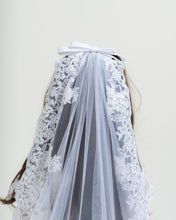 Load image into Gallery viewer, Sweetie Pie Girls White Communion Veil :- 4017
