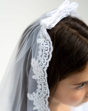Load image into Gallery viewer, Sweetie Pie Girls White Communion Veil :- 641
