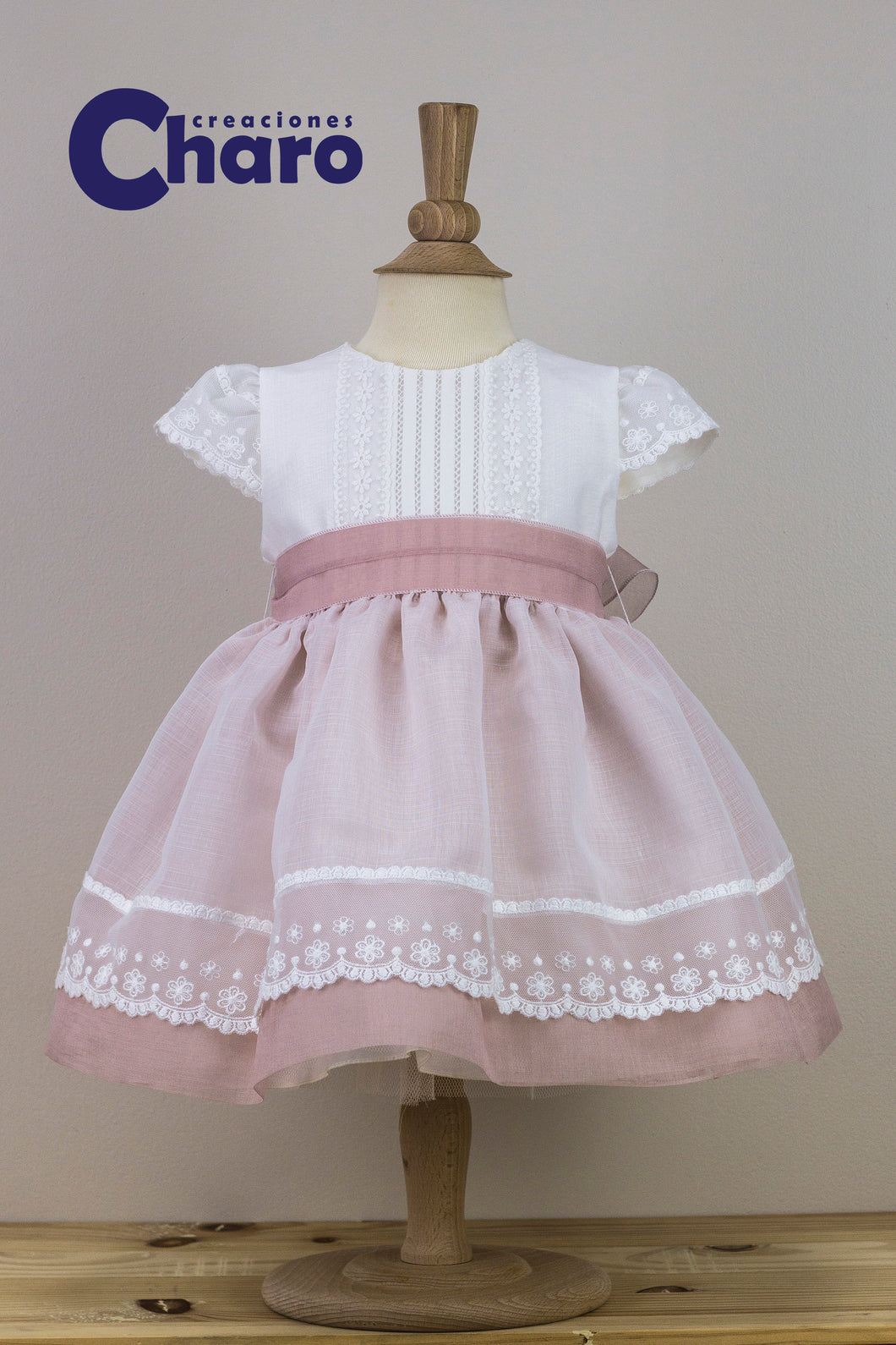 Girls Charo Vestido Dress:- 477 Off White Christening Gown