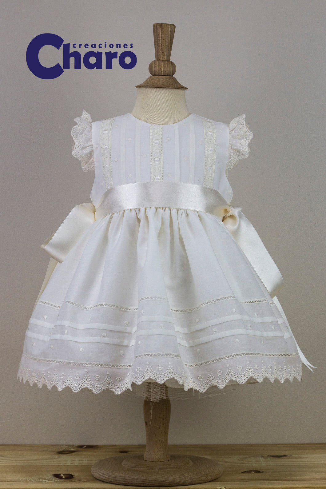 Girls Charo Vestido Dress:- 481 Ivory Christening Gown