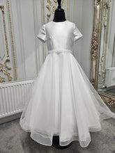Load image into Gallery viewer, SALE COMMUNION DRESS Isabella Girls White Communion Dress:- IS25379 Age 6
