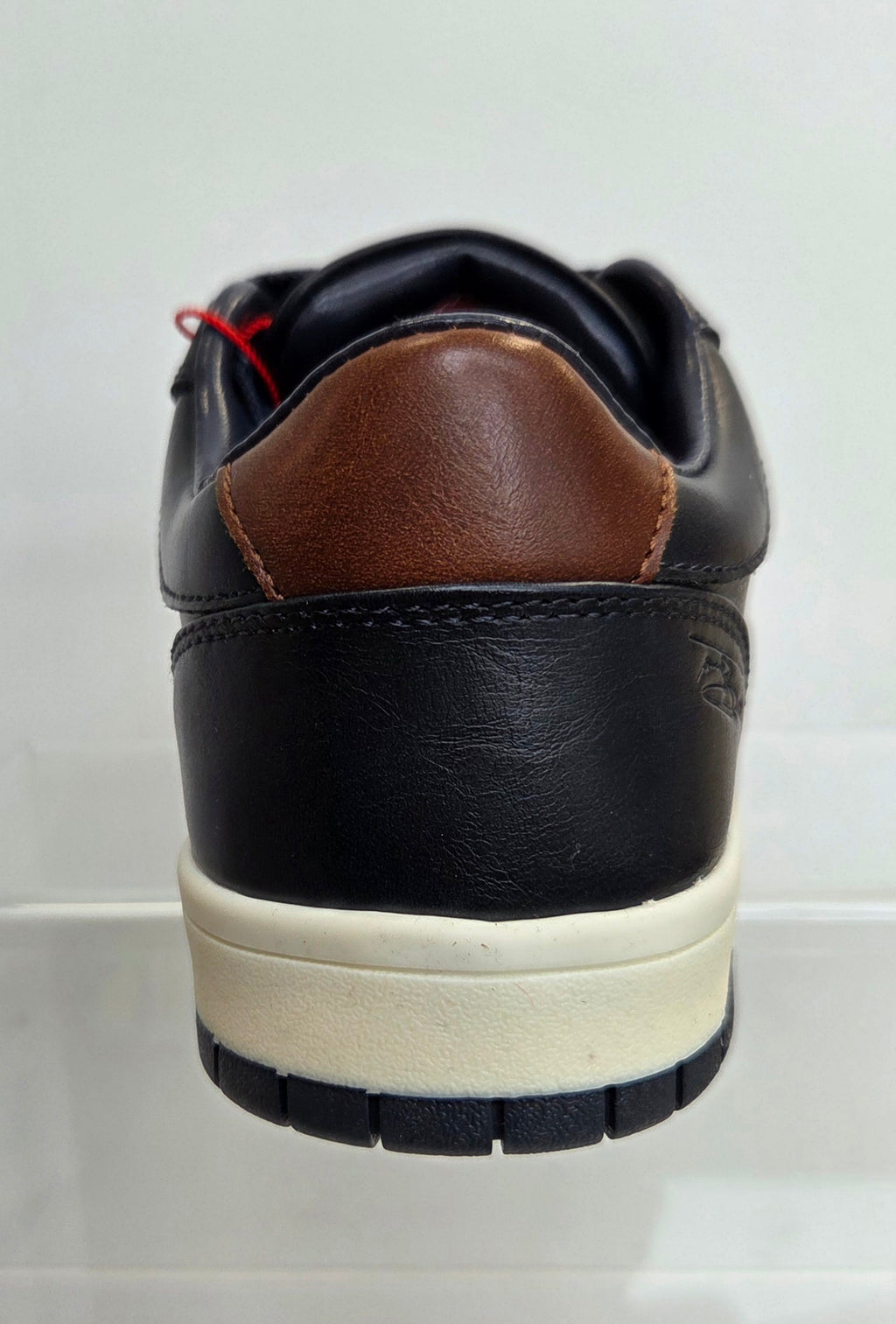 Tommy Bowe Doak/Aungier Boys Shoes:- Storm