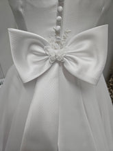 Load image into Gallery viewer, SALE COMMUNION DRESS KOKO Girls White Communion Dress:- KO25814/816 Age 5 &amp; 6
