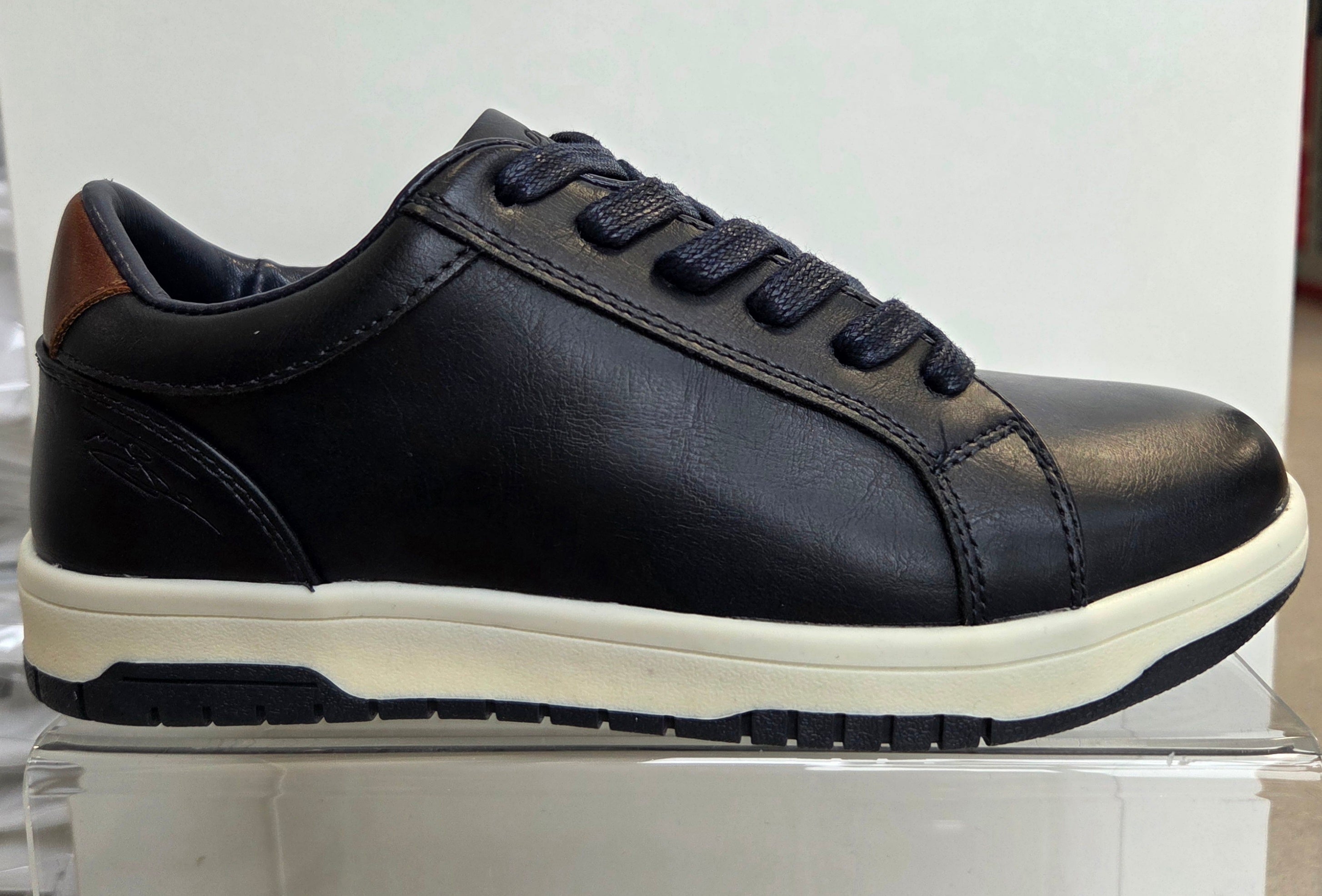 Tommy Bowe Doak/Aungier Boys Shoes:- Storm