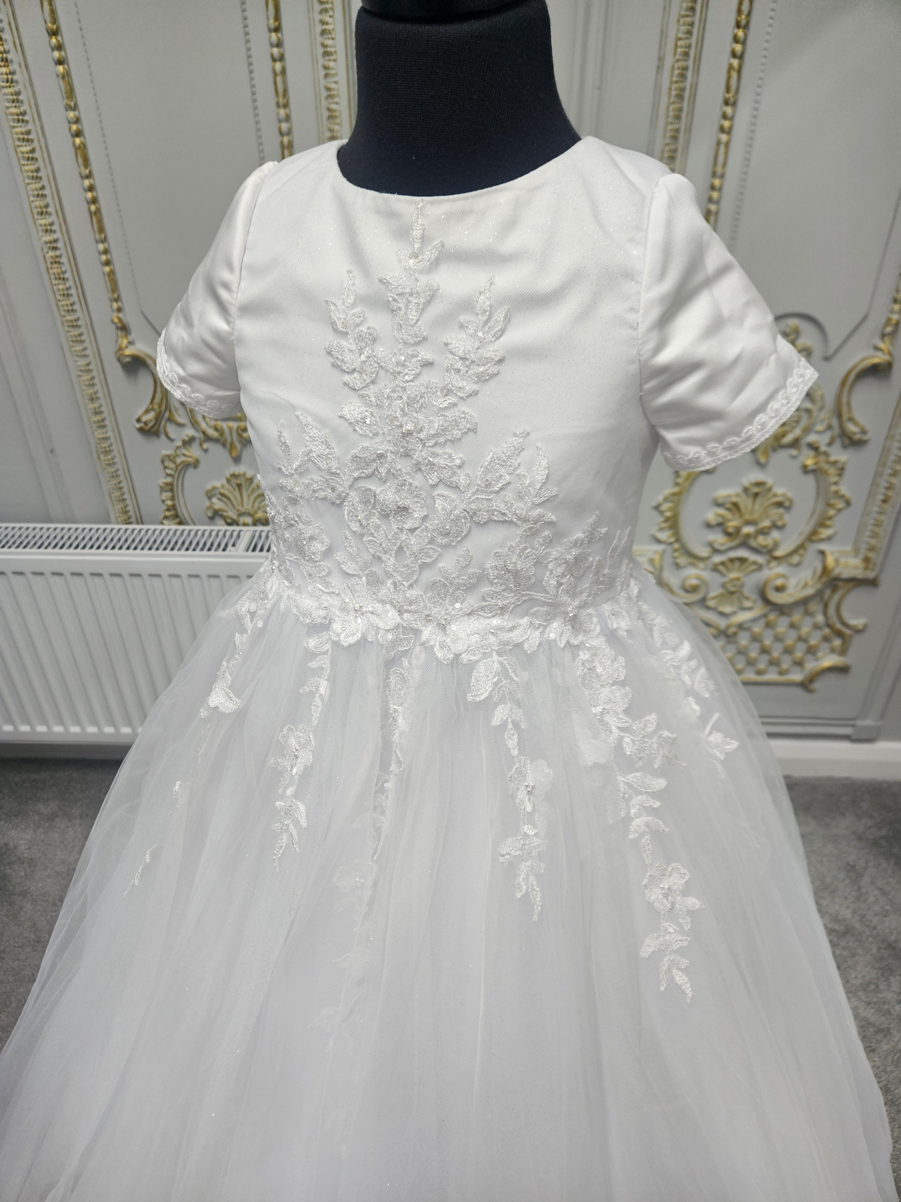 SALE COMMUNION DRESS Linzi Jay Girls White Communion Dress:- Dubai Age 7