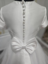 Load image into Gallery viewer, SALE COMMUNION DRESS Isabella Girls White Communion Dress:- IS25379 Age 6
