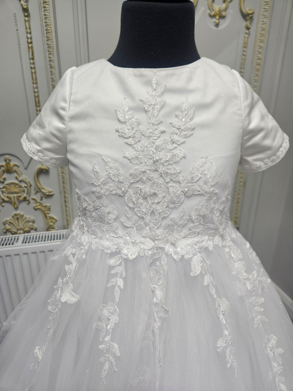 SALE COMMUNION DRESS Linzi Jay Girls White Communion Dress:- Dubai Age 7