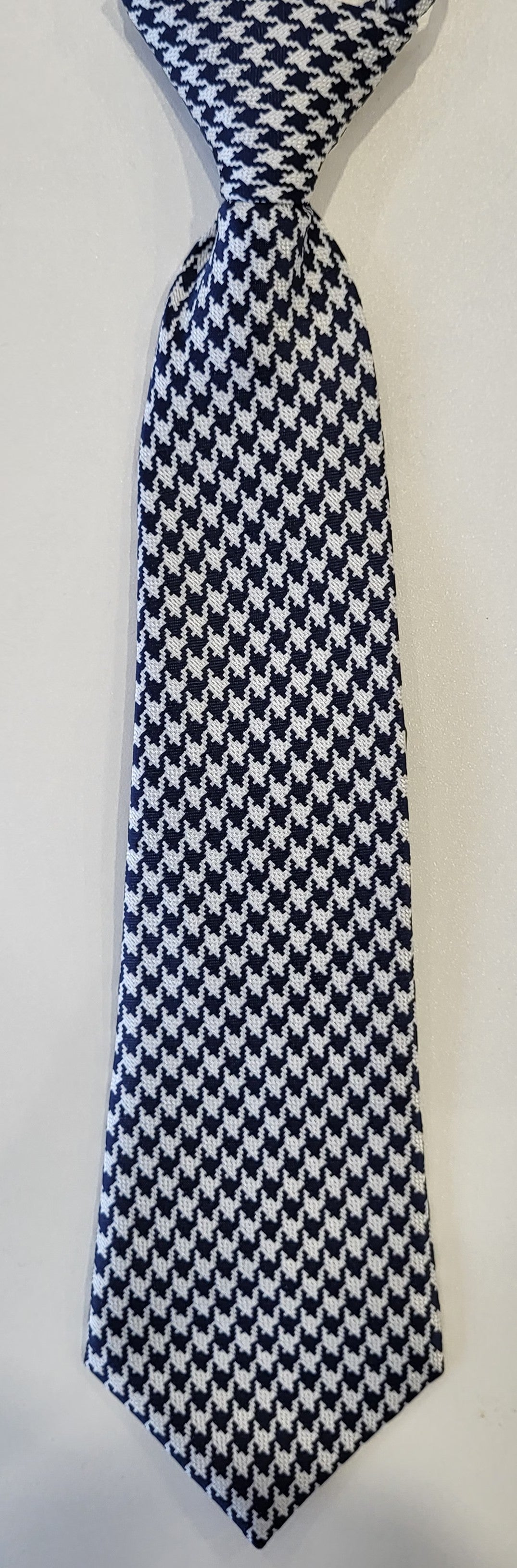 SALE One Varones Boys Navy & White Houndstooth Tie