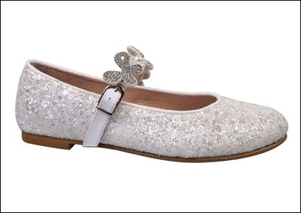 KINDLE Girls White Communion Shoe:- 9501 Pump