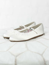 Load image into Gallery viewer, Rainbow Club Binx Shoes:- White Pump

