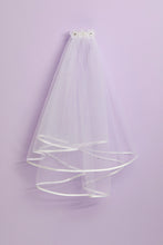 Load image into Gallery viewer, Peridot Girls White Holy Communion Veil:- Olivia

