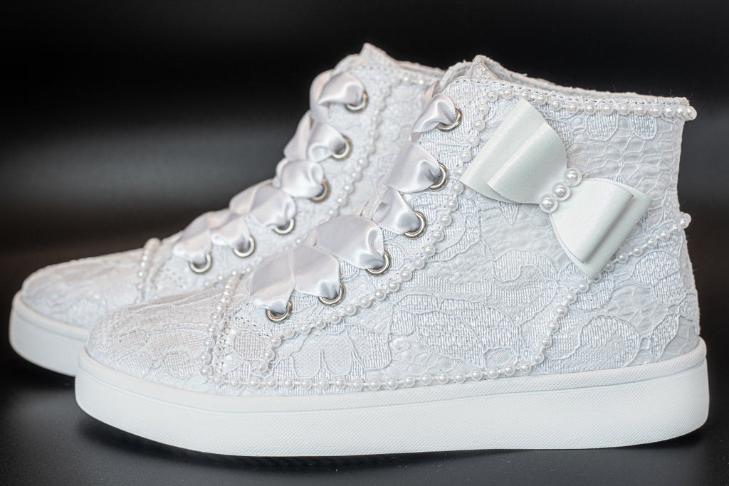 Sweeties By Sweetie Pie Girls White Sneaker Shoes:- Raya Flats