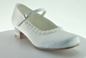 Little People Girls White Communion Shoes:- 5378 Heel