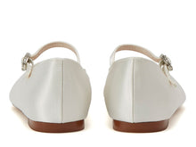 Load image into Gallery viewer, Rainbow Club Binx Shoes:- Ivory Pump
