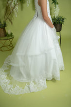 Load image into Gallery viewer, SALE COMMUNION DRESS Linzi Jay Girls White Communion Dress:- Callie AGE 8 &amp; 9
